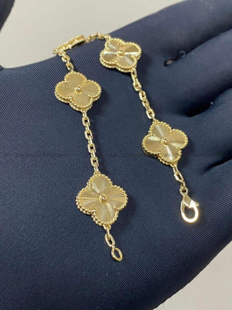 Lắc Tay VCA Vintage Alhambra bracelet, 5 motifs